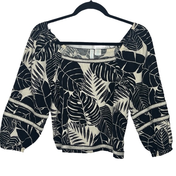 Cynthia Rowley Tops - Cynthia Rowley‎ Black and Cream Leaf Print Top Size Small